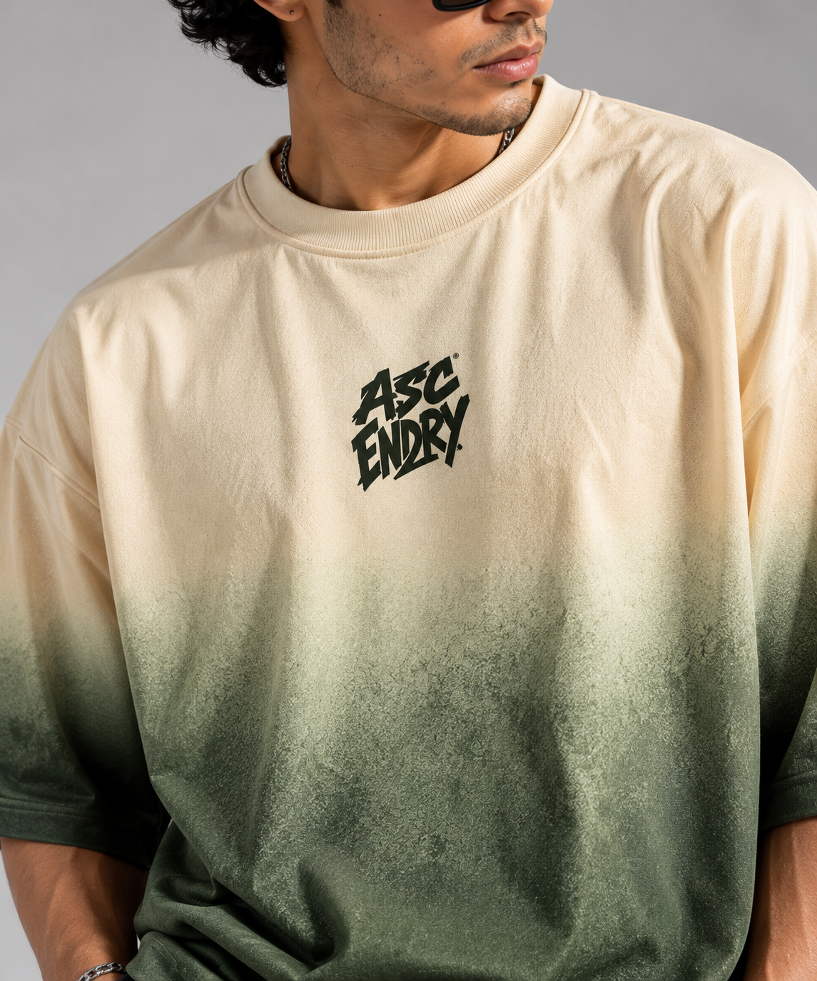 Close-up of ASCENDRY chest logo and ombre front